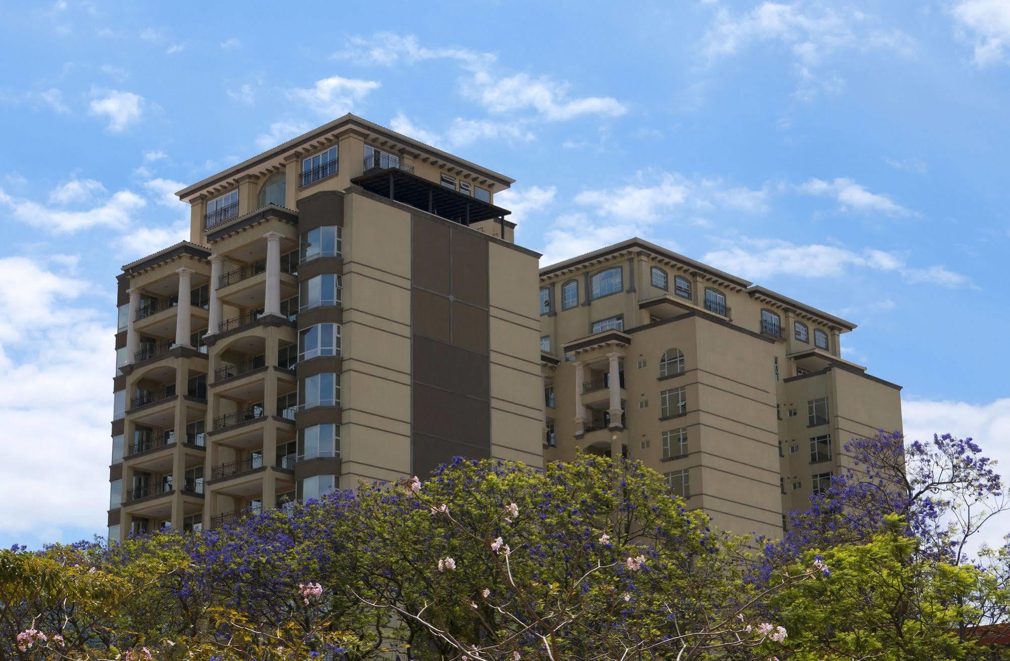 Torres Del Lago Suites And Apartments سان هوزيه المظهر الخارجي الصورة